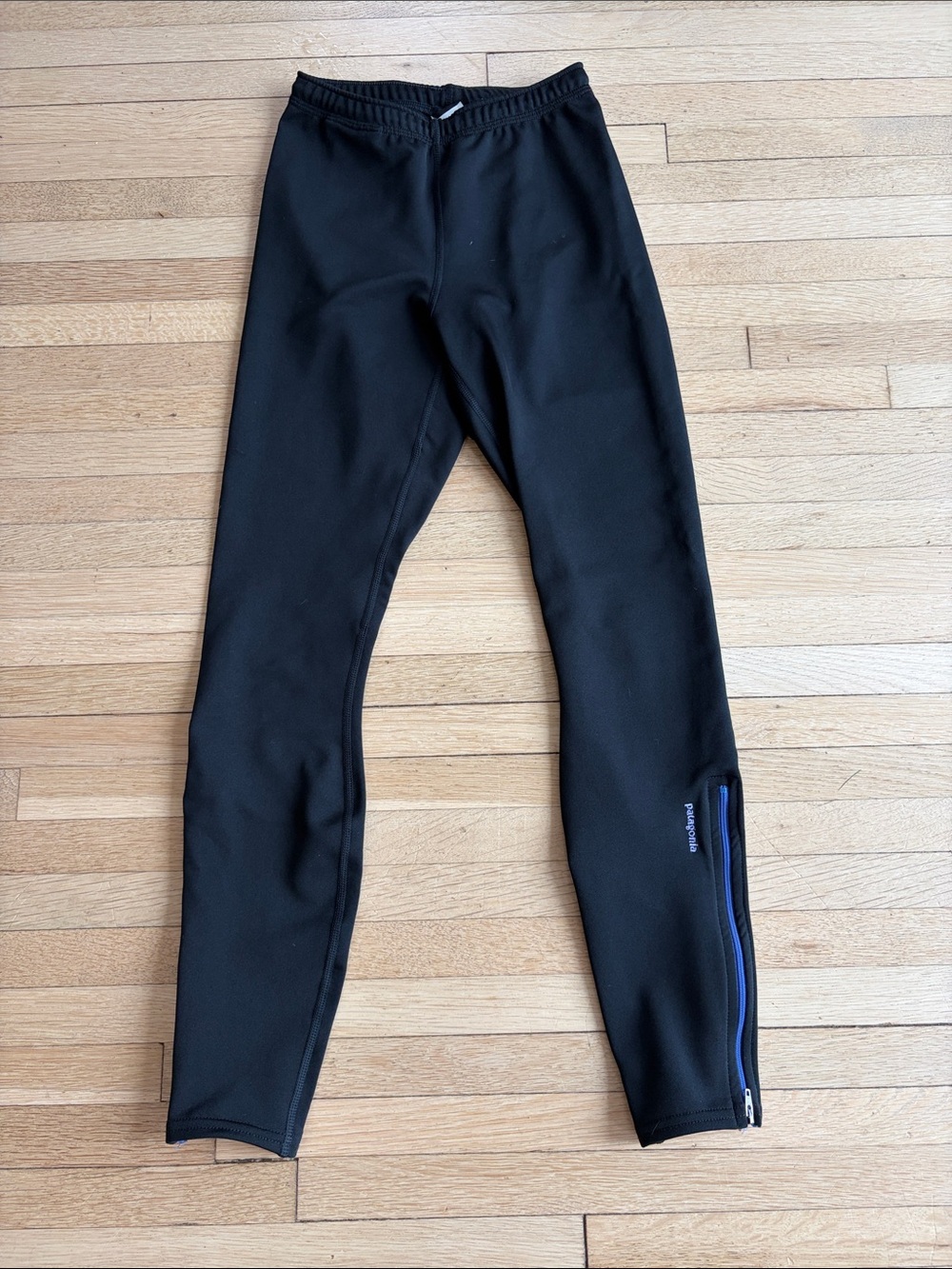 Patagonia Black cold Weather Ankle Zip Leggings with Zip Detail